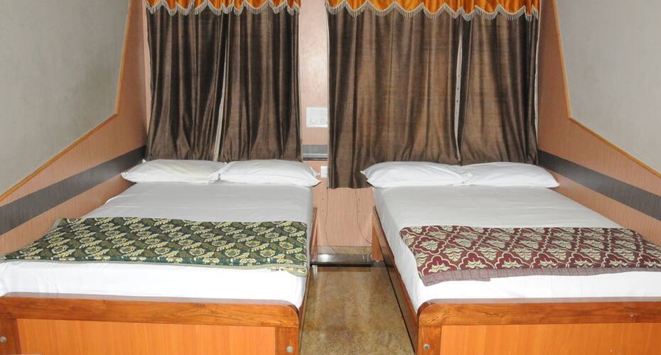 Shree Balaji Deluxe Lodge, Ramanagara 3